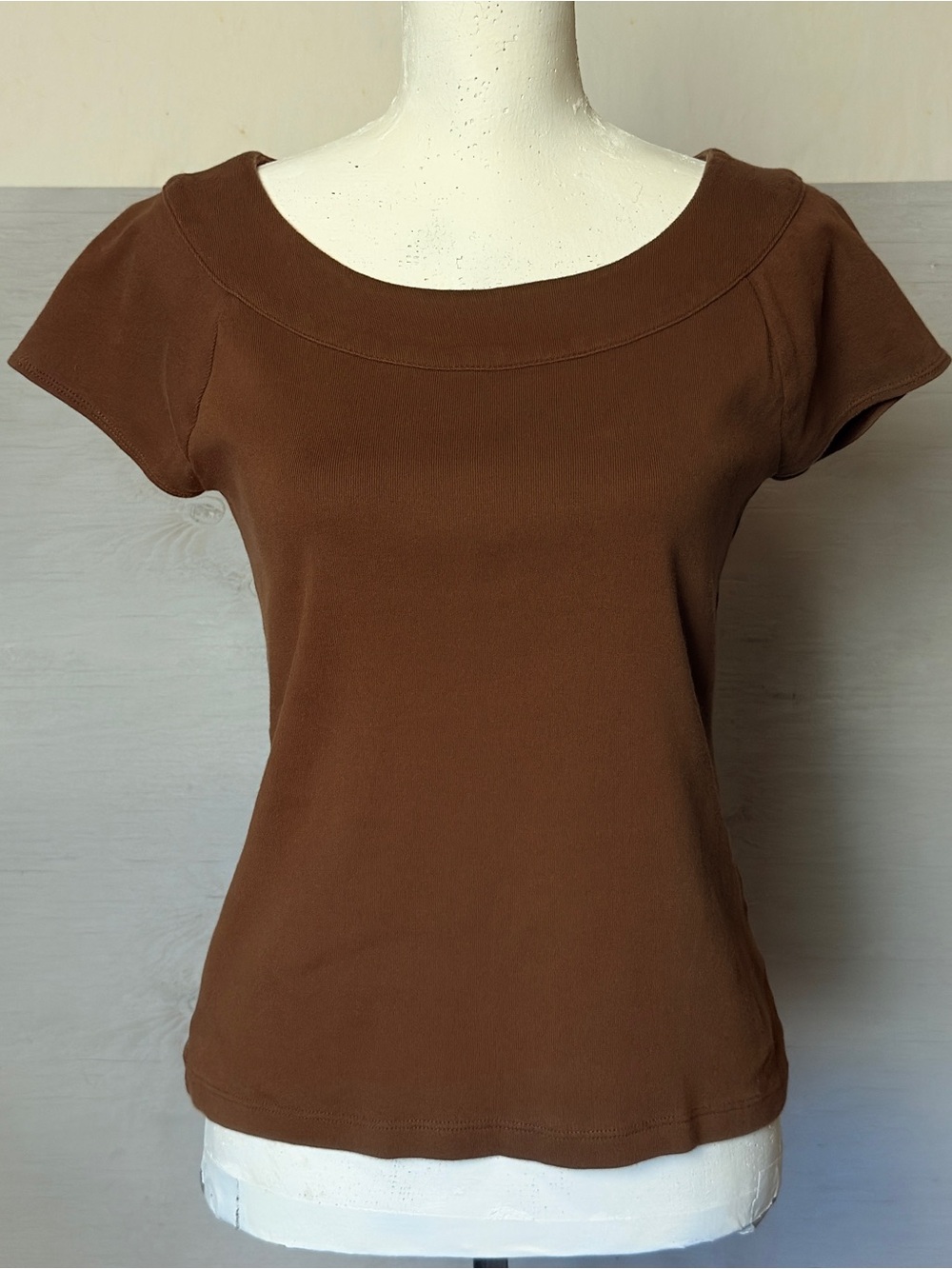 Rafaella brown short sleeve scoop neck tee Women’s size medium | h